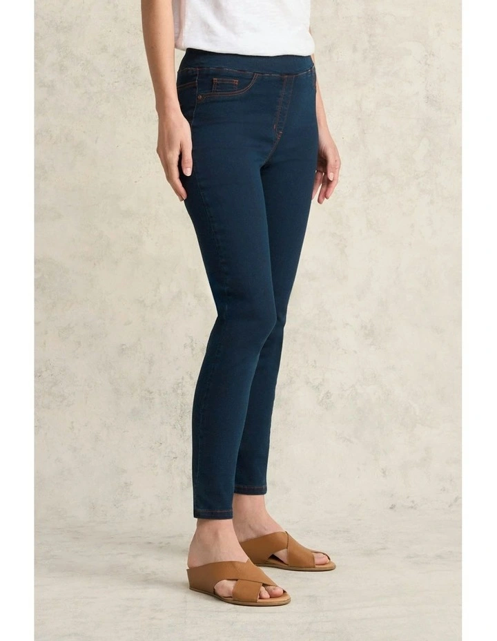 Good Earth Cotton 7/8 Skinny Leg Bengajean in Clean Denim Blue image 2