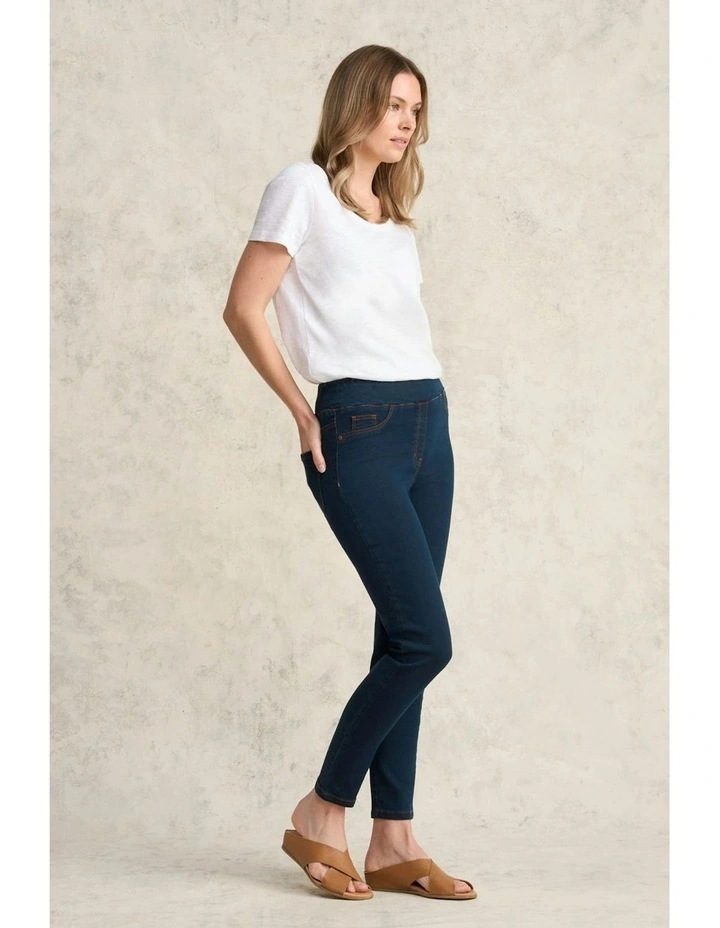 Good Earth Cotton 7/8 Skinny Leg Bengajean in Clean Denim Blue image 3