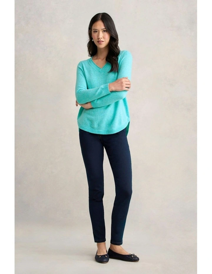 Merino V-Neck Jumper in Turquoise image 3