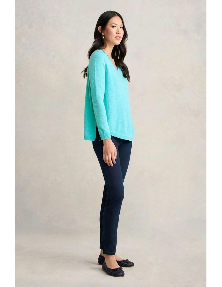 Merino V-Neck Jumper in Turquoise image 4