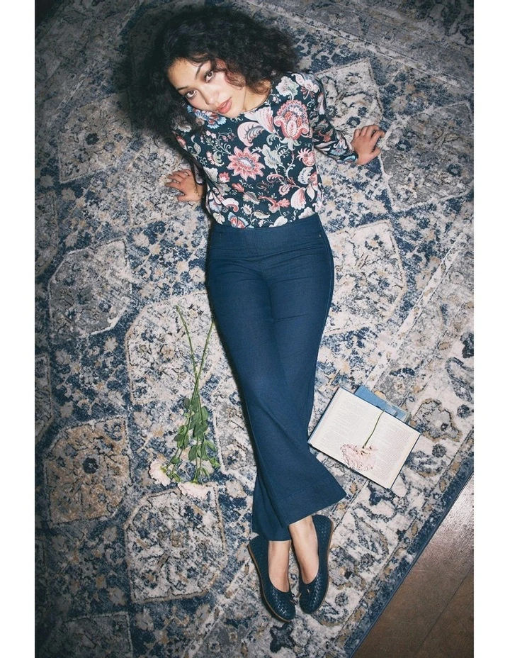 Relaxed Bootcut Bengajean in Dark Denim image 2