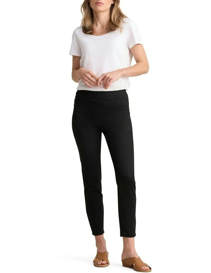 7/8 Skinny Leg Bengajean in Black image 2