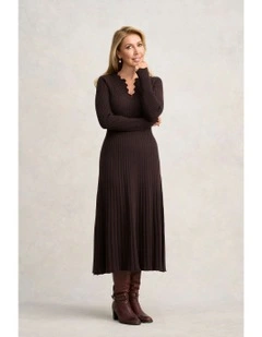 Graduated Rib Wool Dress in Chocolate