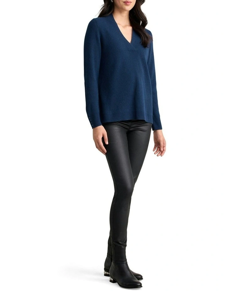 Ribbed V-Neck Wool Jumper in Midnight Blue image 3