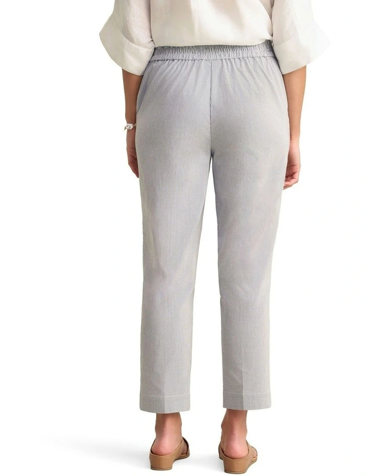 Tapered Leg 7/8 Pant in Grey image 4