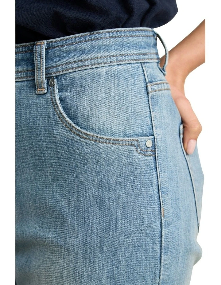 The Classique 25 Jeans in Blue image 3