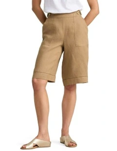 Tab Detail Linen Short in Camel Twill