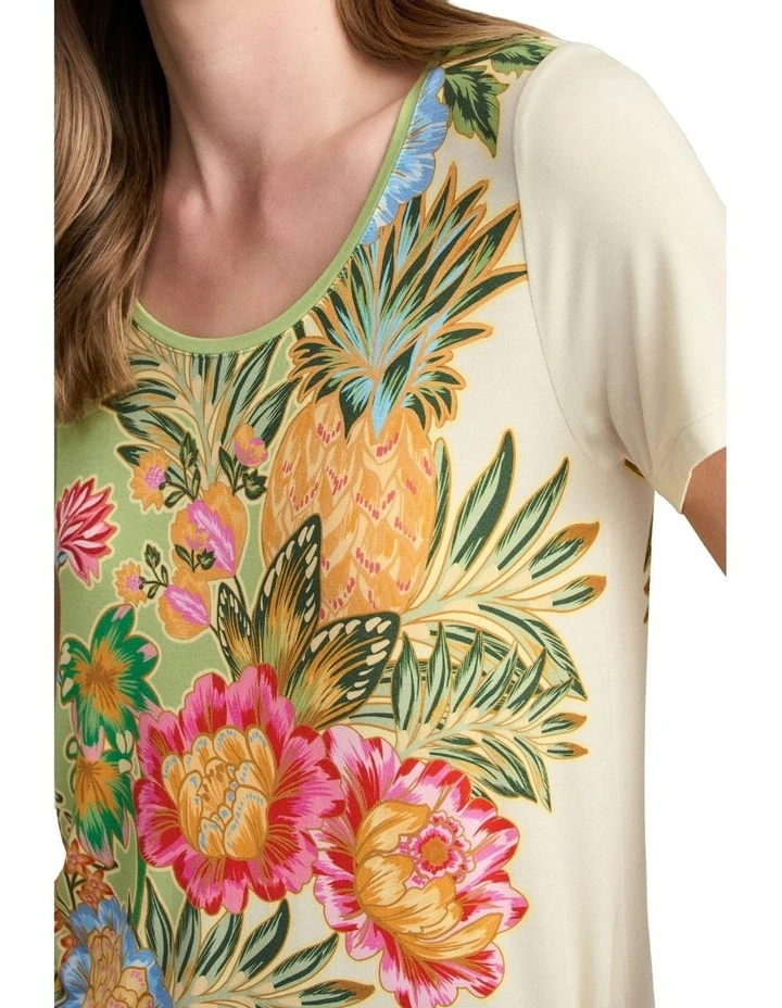 Printed T-shirt in Green image 3