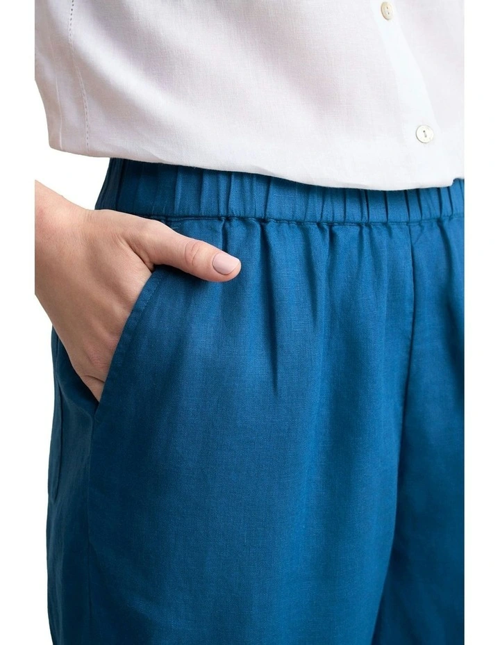 Linen Crop Pant in Midnight image 3