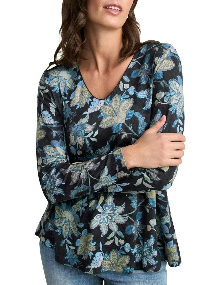 V-Neck Relaxed T-shirt in Floral Chintz Print image 4