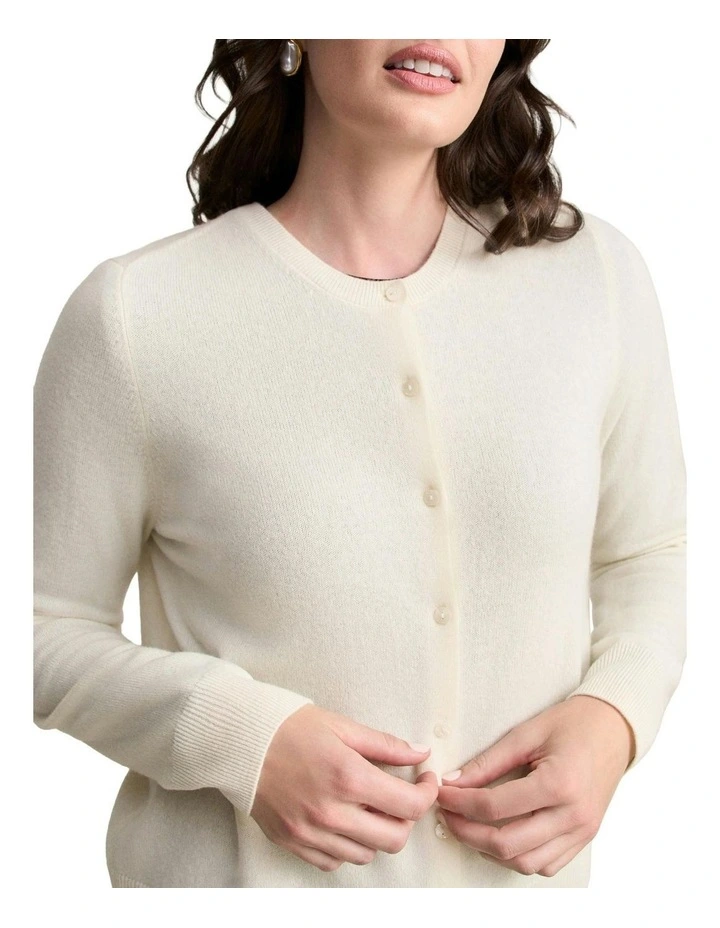 Classic Cardigan in Cream image 4