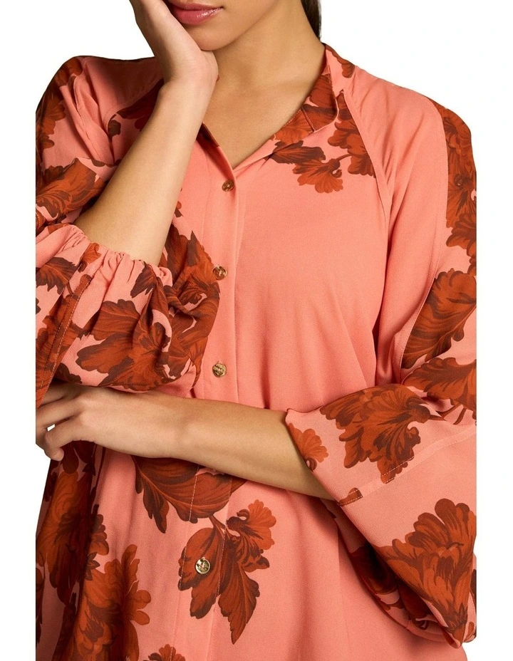 Panelled Raglan Shirt in Pink image 4