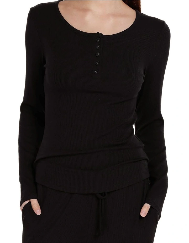 Lille Ribbed Long Sleeve Henley Top in Black image 4