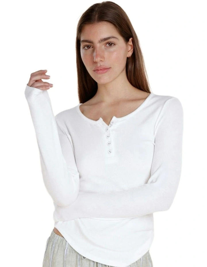 Lille Ribbed Long Sleeve Henley Top in White image 4