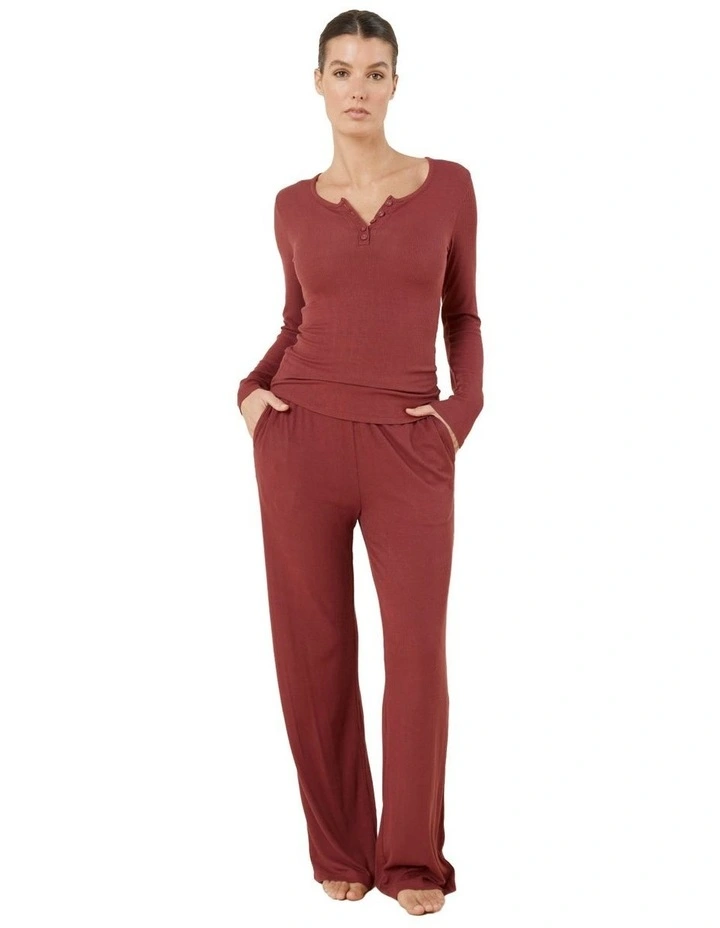 Athens Ribbed Long Pants in Burgundy image 4