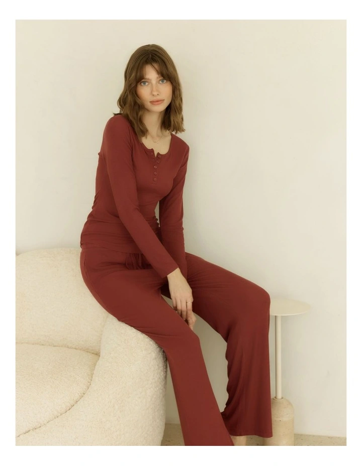 Athens Ribbed Long Pants in Burgundy image 5