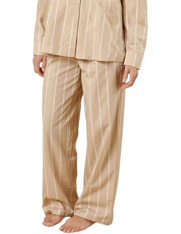Beige colour