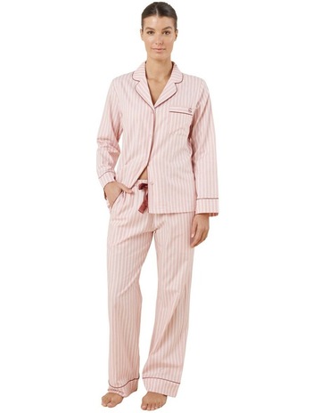 Pink colour