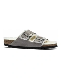 Arizona Shearling Suede Sandals Regular in Stone Coin