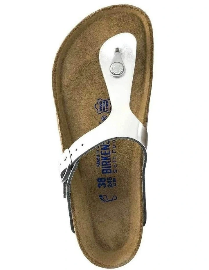 Gizeh Soft Footbed Natural Leather Sandals in Metallic Silver image 2