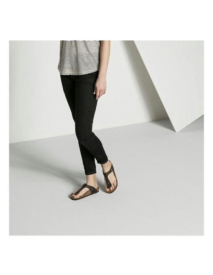 Gizeh Oiled Leather Sandals Narrow in Habana image 6