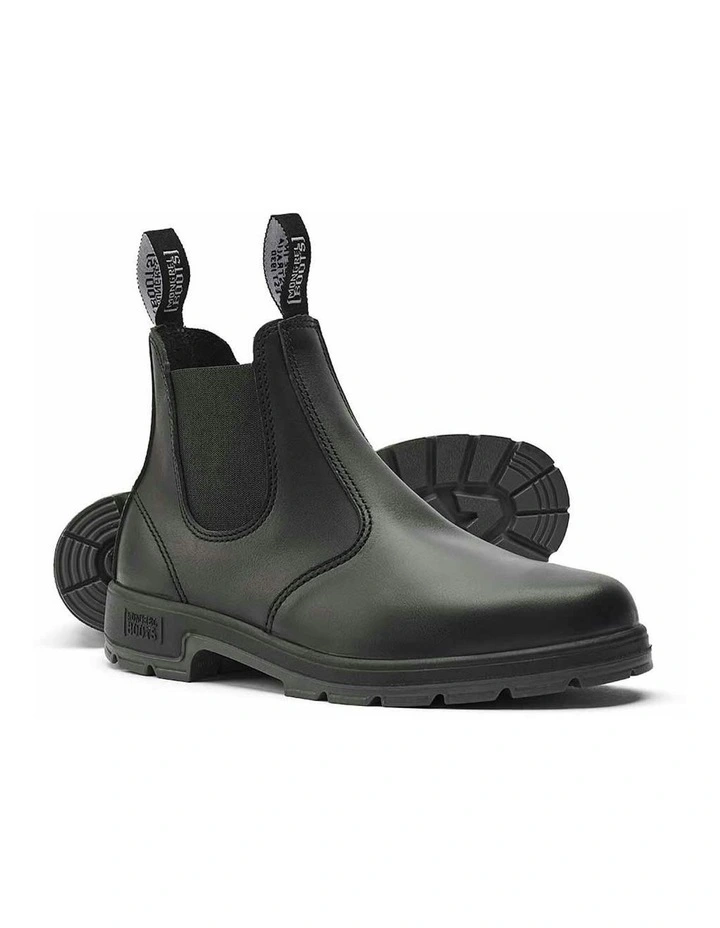 Oil Kip K9 Elastic Sided Boot in Black image 2