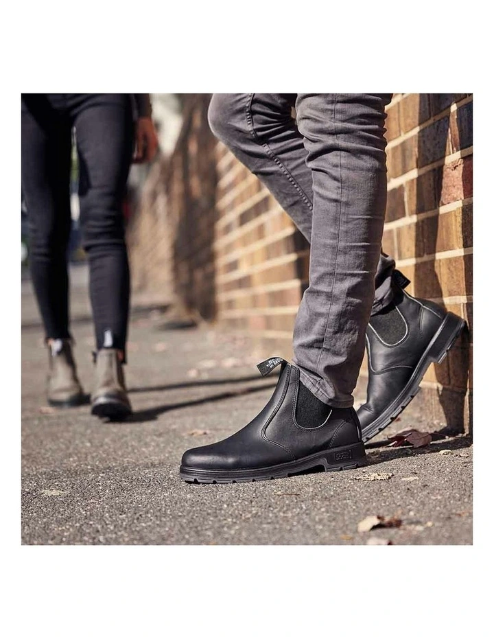 Oil Kip K9 Elastic Sided Boot in Black image 7