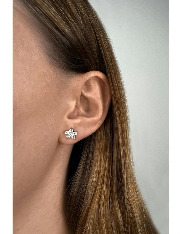 Star Ear Climber With Diamonds in Silver image 3