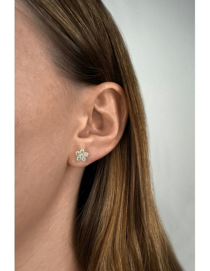 Star Ear Climber With Diamonds in Gold image 3
