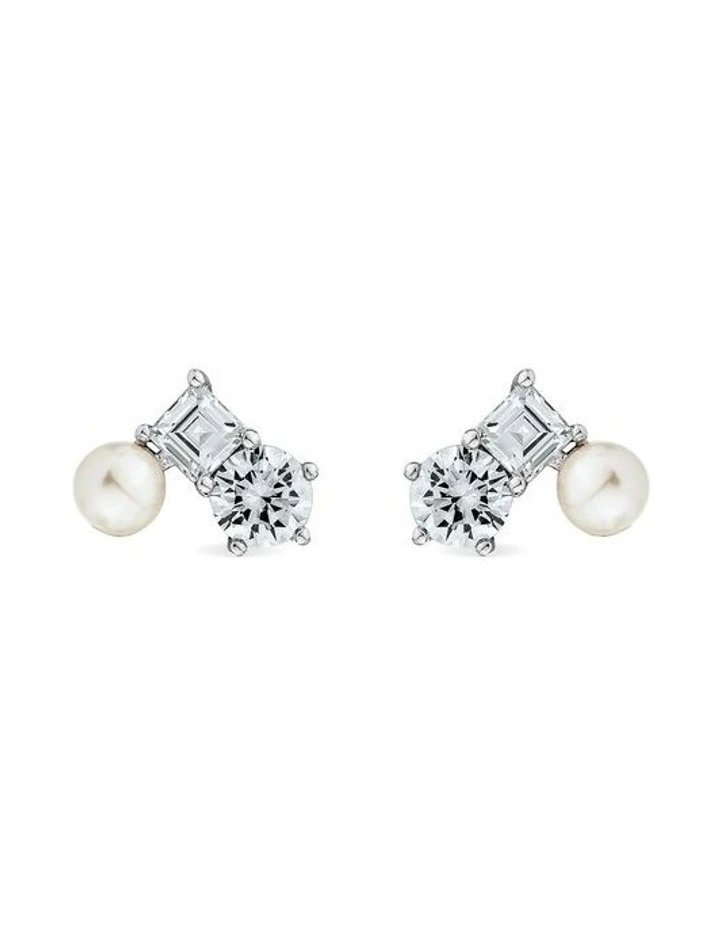 Eclipse Ear Jacket With Pearls & With Diamonds in Silver image 3