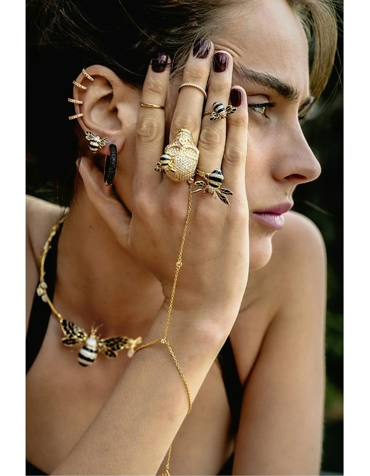 Queen Bee Diamonds Bracelet in Gold image 3