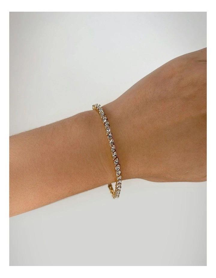 Renaissance Bracelet With Diamonds in Gold image 2