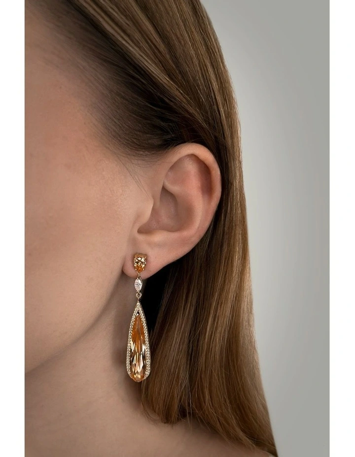 Seduction Earrings with Champagne Diamonds in Gold image 2