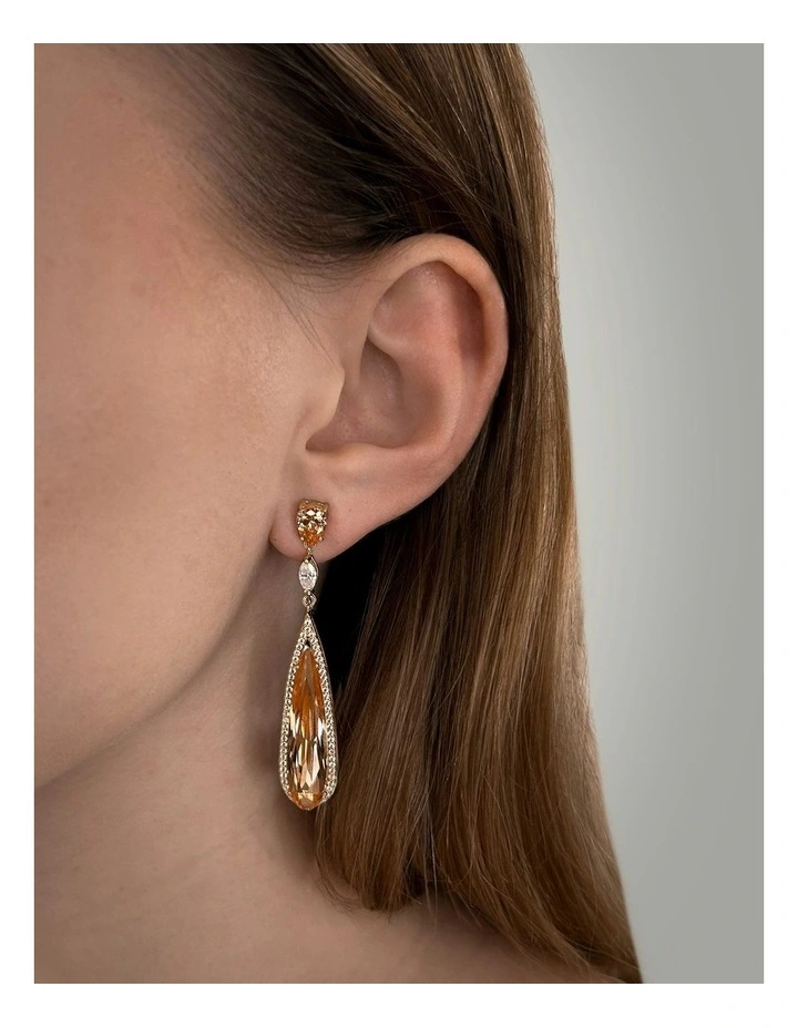 Seduction Earrings with Diamonds in Gold image 2