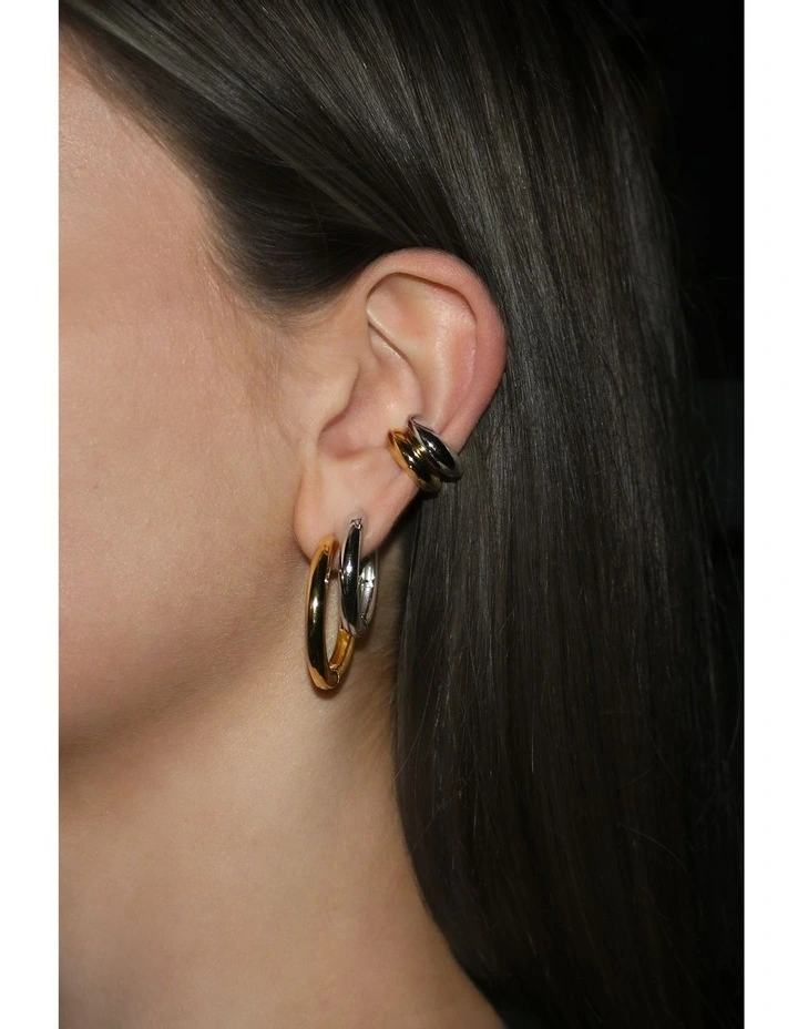 XSolid Earrings in Silver image 2