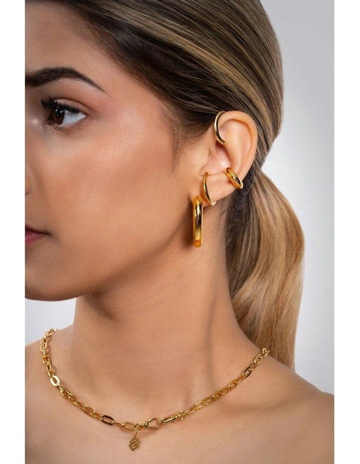 XSolid Ear Cuff in Gold image 5