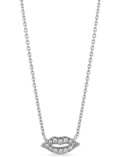 Kiss Necklace in Silver