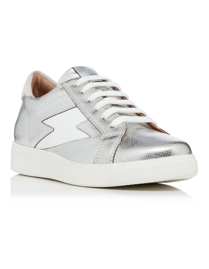 sneaker trends fall 2021 women's