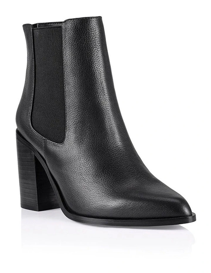Riri Chelsea Ankle Leather Boots in Black image 2