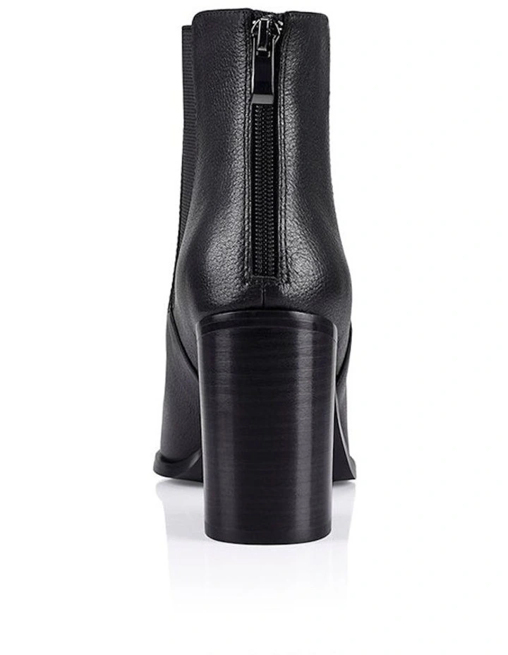 Riri Chelsea Ankle Leather Boots in Black image 3