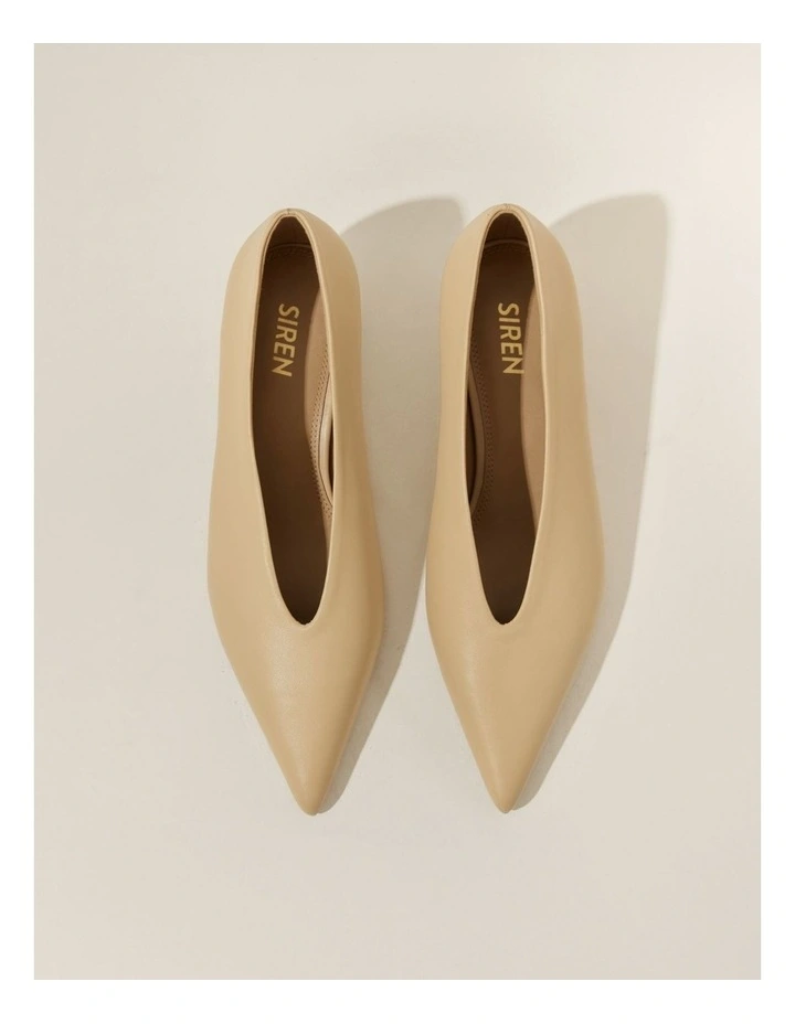 Flynn Point Toe Leather Pumps in Yellow image 2