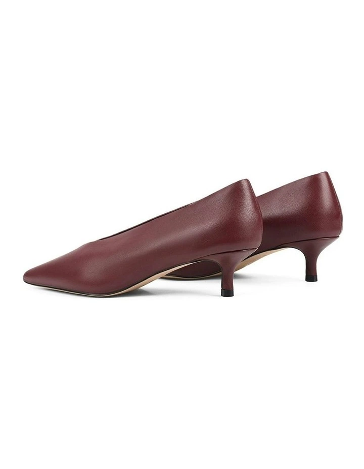 Flynn Point Toe Leather Pumps in Wine image 5