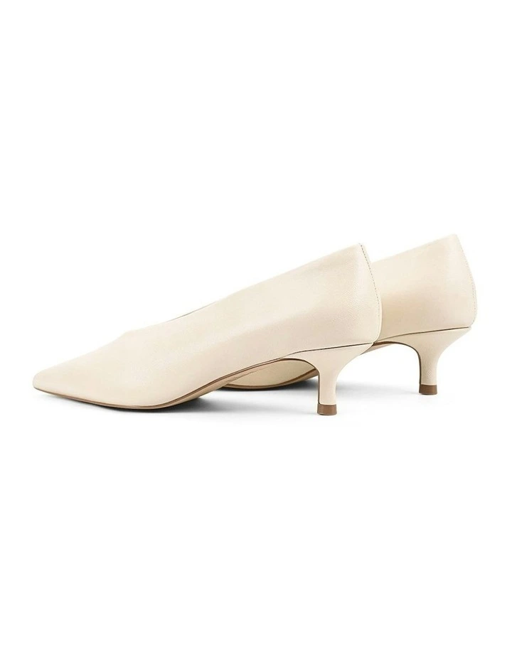 Flynn Point Toe Leather Pumps in Cream image 5