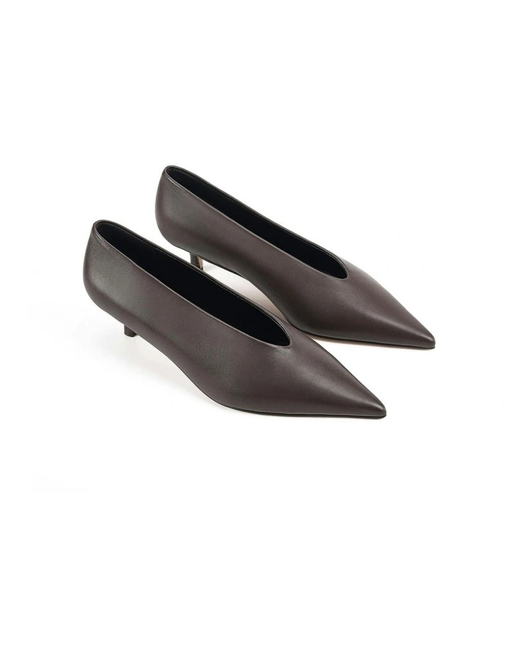 Flynn Point Toe Leather Pumps in Chocolate image 3