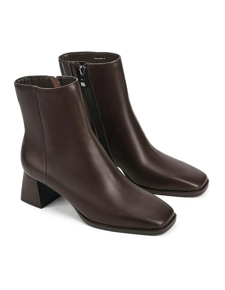 Vintage Leather Nova Ankle Boots in Chocolate Brown image 3