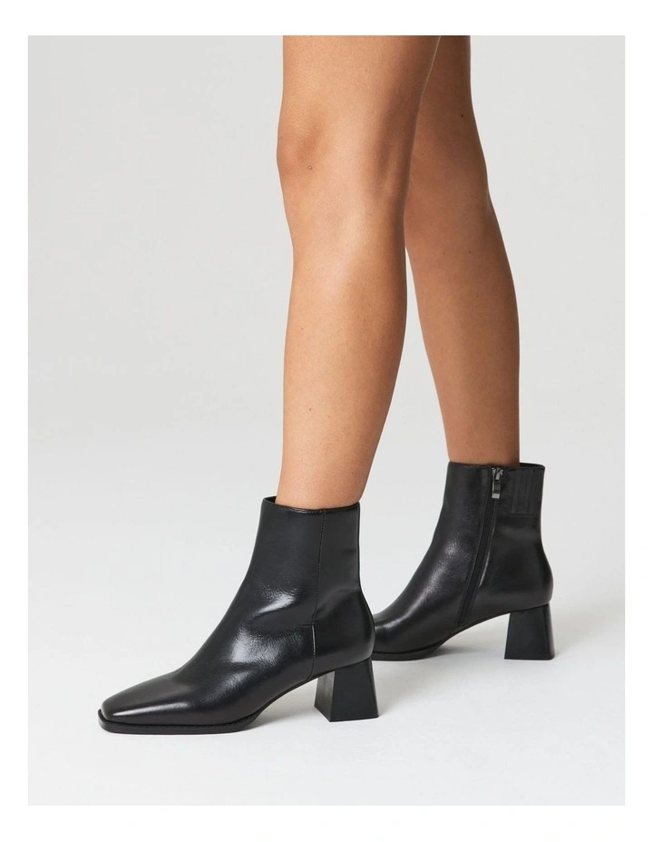 Nova Ankle Boots in Black Vintage Leather image 2