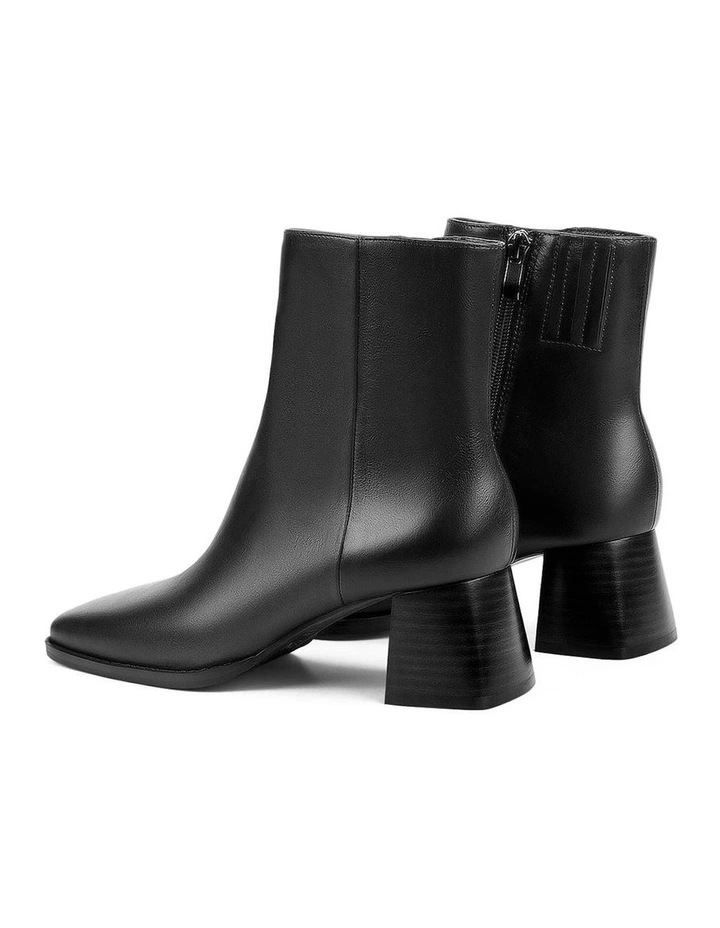 Nova Ankle Boots in Black Vintage Leather image 4