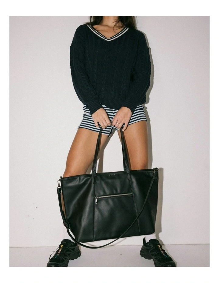 Bella Weekender Bag in Black image 5