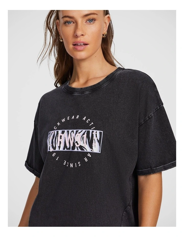 Split Hem Logo Boyfriend Tee in Black image 4