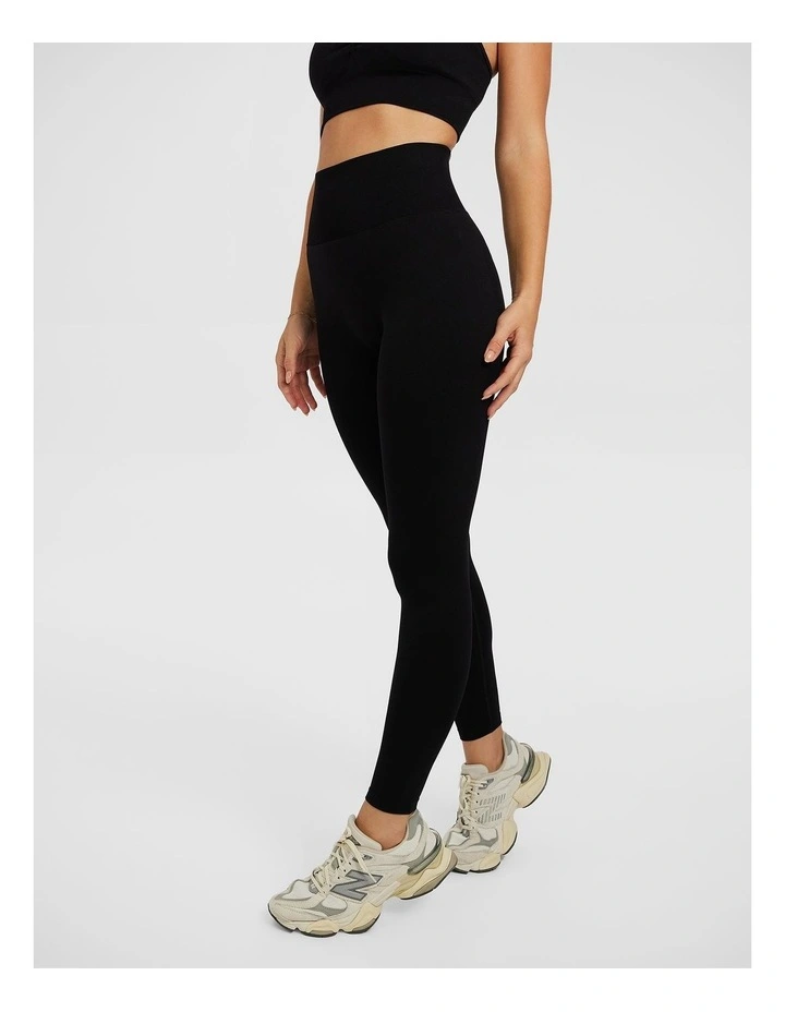 Booty Booster Scrunch Bum Ankle Grazer Tight in Black image 3